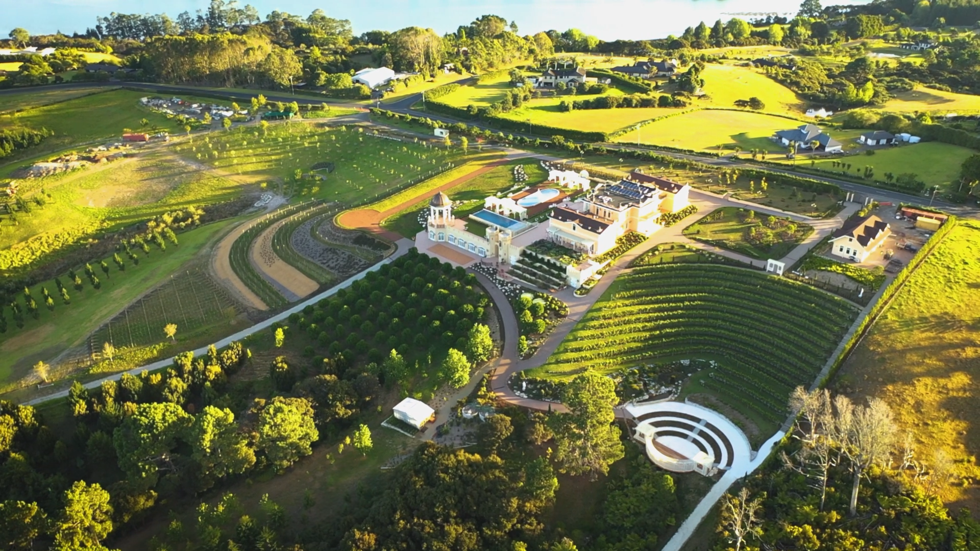 0220_Elena_Birthay_Short_1.0.00_00_10_09.Still012-1