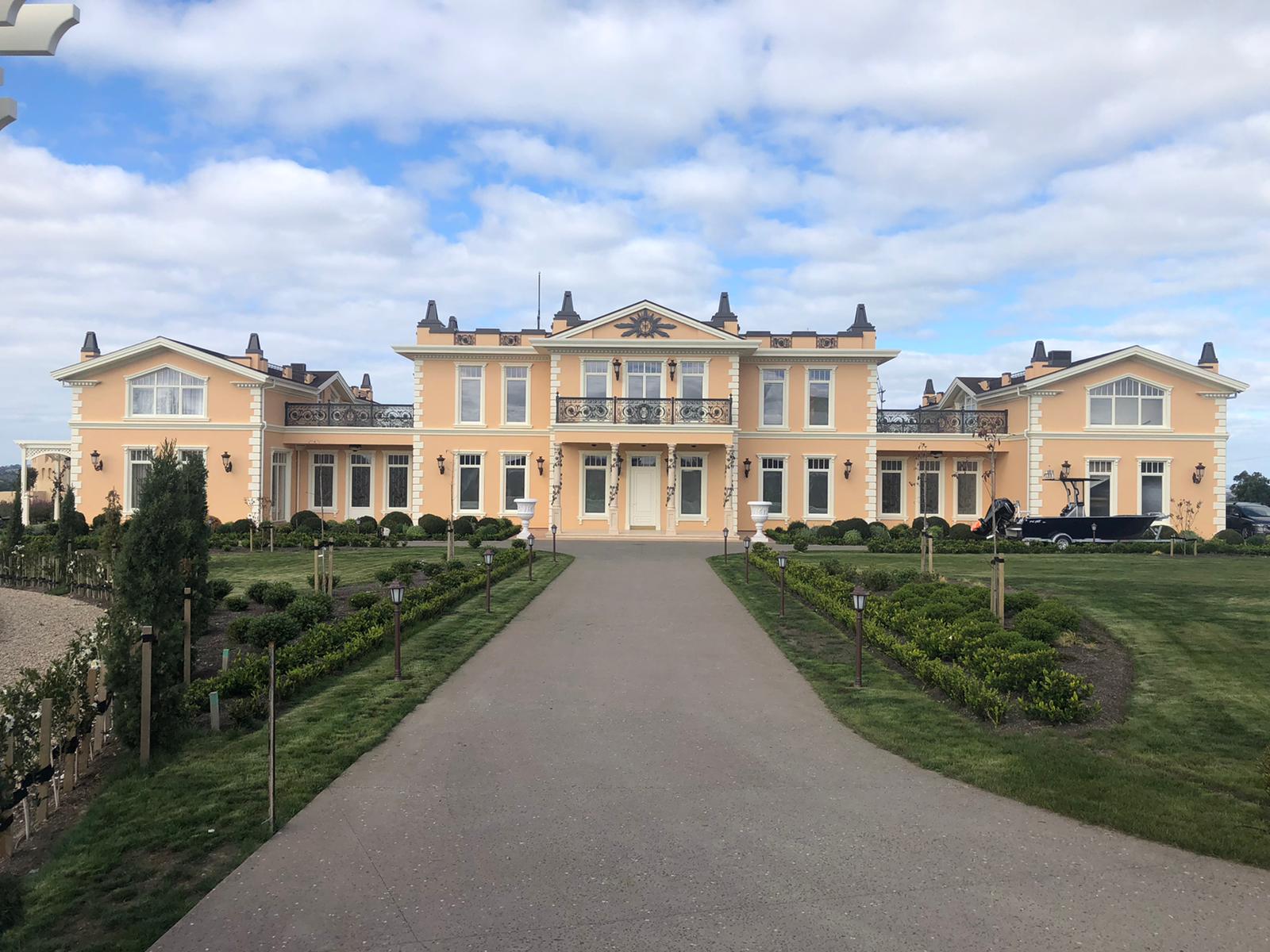 8be805e5-9536-486e-a993-207570950451